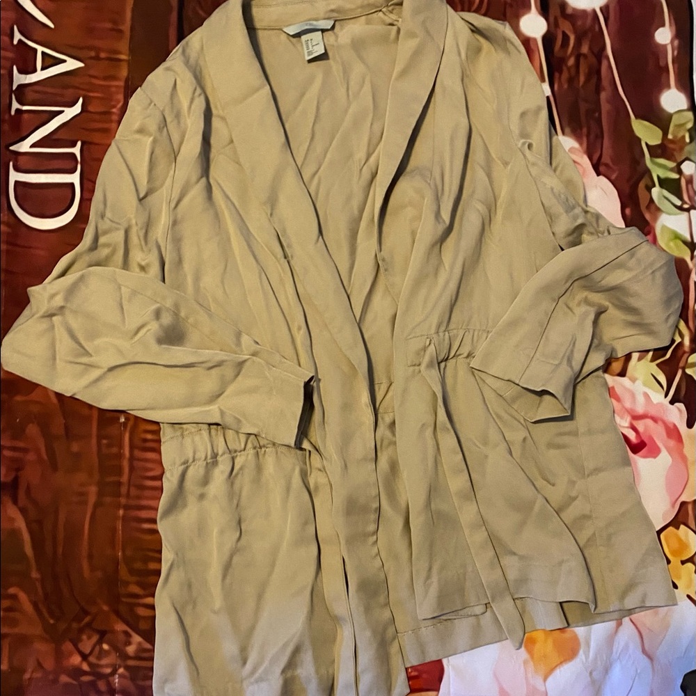 Never worn - Picture 2 of 2